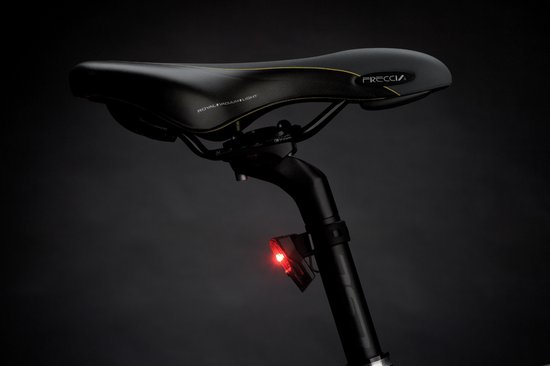 AXA Greenline achterlicht - LED Fietslampjes Achter -  Fietsverlichting USB Oplaadbaar — afbeelding 2