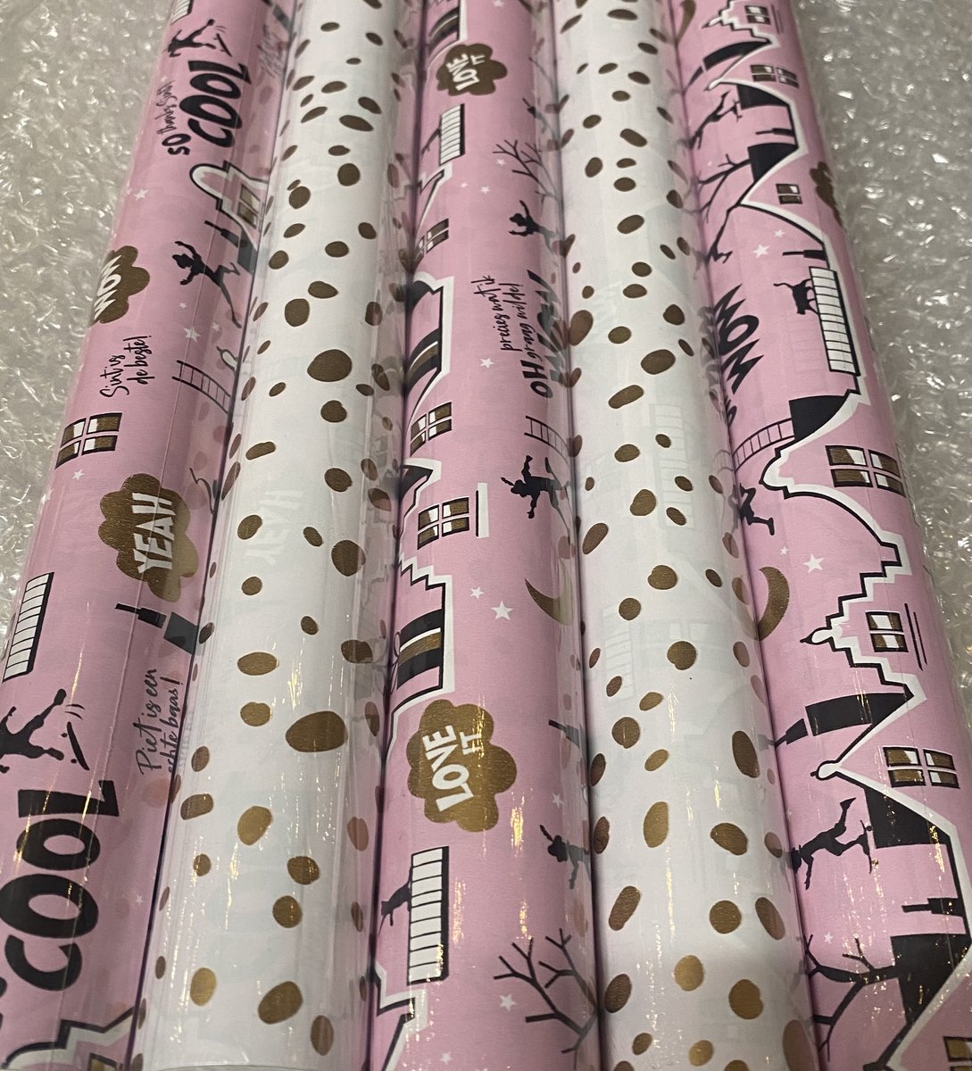 Collectiv Warehouse- Dubbelzijdig- Sinterklaas inpakpapier - Cadeaupapier sint 5 rollen 300 x 50 cm