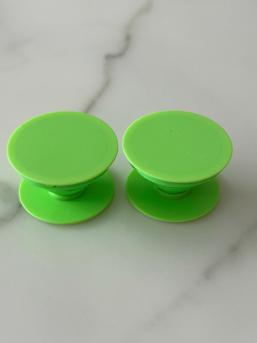 2 stuks Telefoon Grip & Stand – Universele Smartphone Houder – Opvouwbaar & 360° Draaibaar – Past op Elke Telefoon of Hoesje - Groen