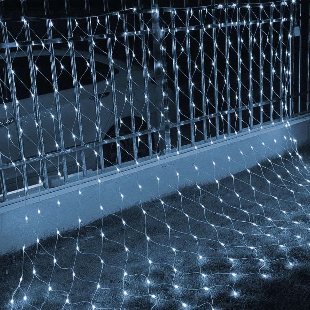 Daity LED-meshverlichting - 1,5 m x 1,5 m, waterdicht en aansluitbaar - geschikt voor binnen- en buitenkerstversieringen - perfect voor feesten en tuin-/tuindecoraties (wit)