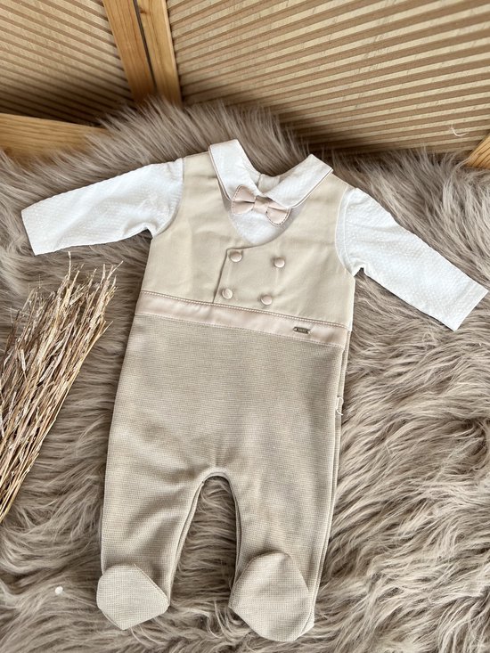 Barboteuse avec gilet attaché et nœud papillon - combinaison bébé de luxe - ensemble garçon - combinaison garçon - ensemble bébé en coton - couleur blanc crème beige - 6 mois taille 68