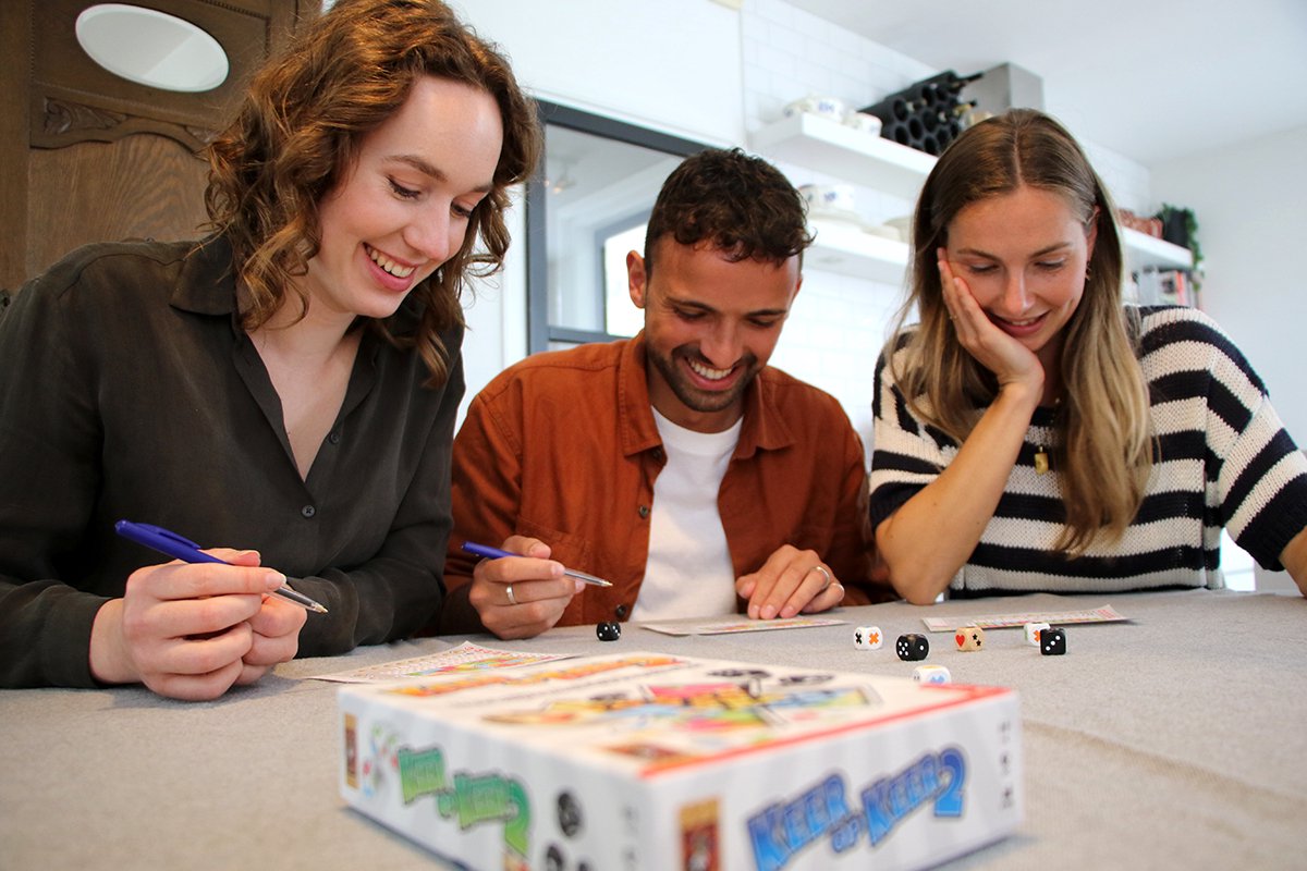 999 Games - Keer op Keer 2 - Dobbelspel - Met nieuwe dobbelstenen en mogelijkheden - Gezelschapsspel - Familiespel - Klein cadeautje — afbeelding 5