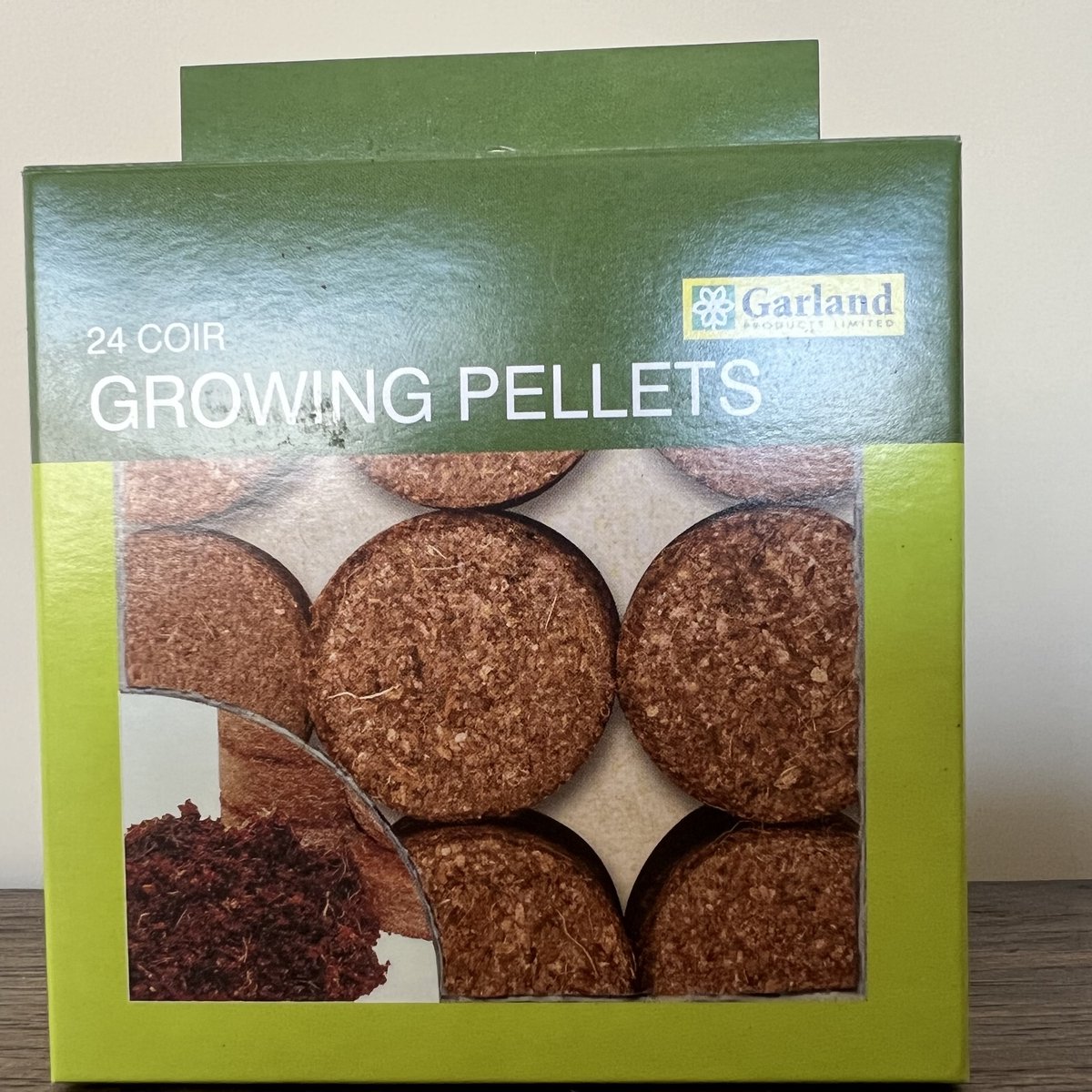 24 st. Grond tabletten, kokosvezel en gezonde grond in 1 tablet. Handig voor planten in pot te zaaien.