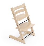 Houten Tripp Trapp kinderstoel met zitting en voetensteun in natuurlijke kleur.