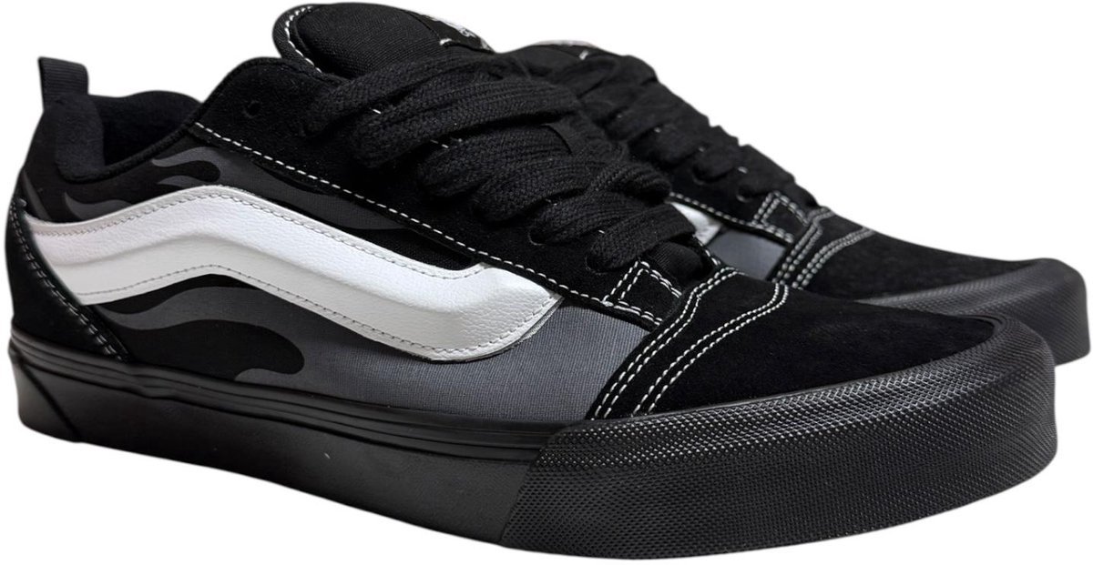 Vans - Sneakers - Unisex - Black - Flames