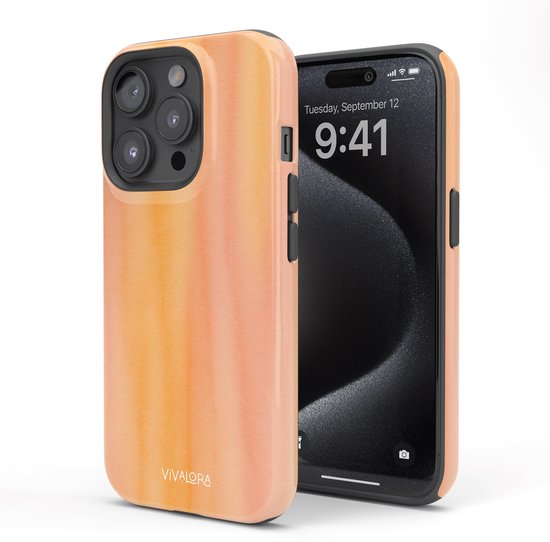 Een oranje/roze ombré telefoonhoesje naast een iPhone met het "Dinsdag, 12 september 9:41" scherm.