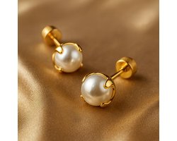 Lundholm Luxe Oorstekers Dames Parel Goudkleurig – Premium Stainless Steel – Met Imitatie Parel (6 mm) - cadeau voor vriendin tip - vrouwen cadeautjes