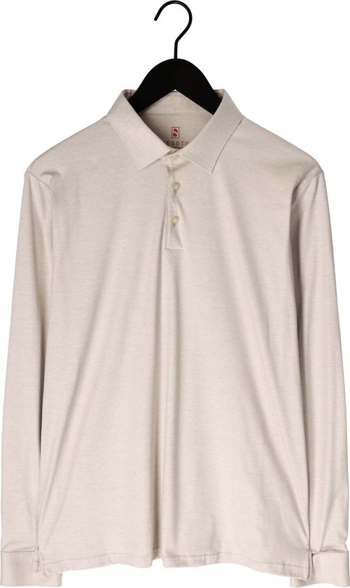Beige longsleeve poloshirt van Desoto hangend aan een kledinghanger.