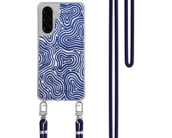 Casimoda® hoesje met donkerblauw koord - Geschikt voor Samsung A26 - Ocean Waves - Afneembaar koord - TPU/polycarbonaat - Blauw