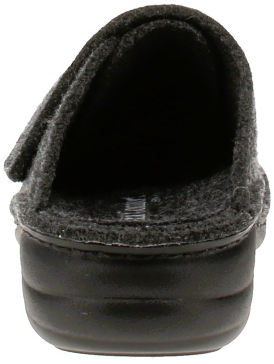 Achterkant van een donkergrijze Finn Comfort slipper van vilt met klittenbandsluiting.
