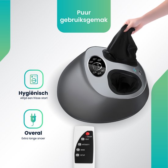 Voetmassager wordt schoongemaakt met een zwart hoesje. "Puur gebruiksgemak". Iconen met "Hygiënisch Altijd een frisse start" en "Overal Extra lange snoer".