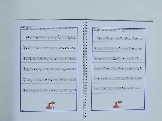 Muziektheorie werkboek - akkoorden - oefenen - noten lezen - met audio - oefenboek - verrijkend lesmateriaal voor thuis of bij muziekles