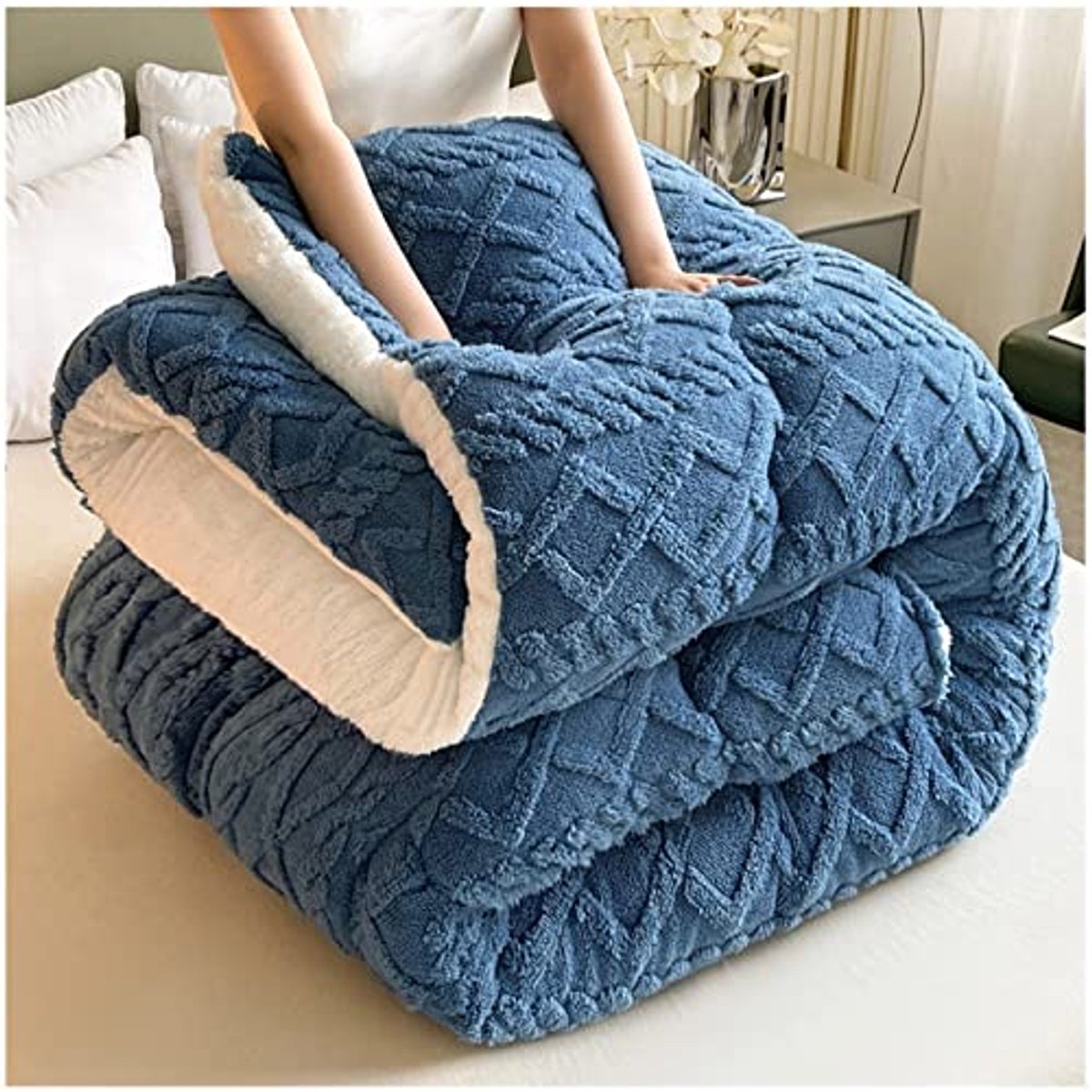 Winter Duvet Quilt - Super Soft Flannel and Lamb Velvet Fabric - 200x230 cm - Thick and Warm Gift