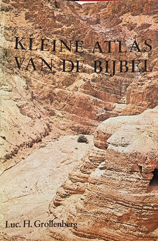 Boekcover van "Kleine atlas van de Bijbel" met een foto van een droge canyon.