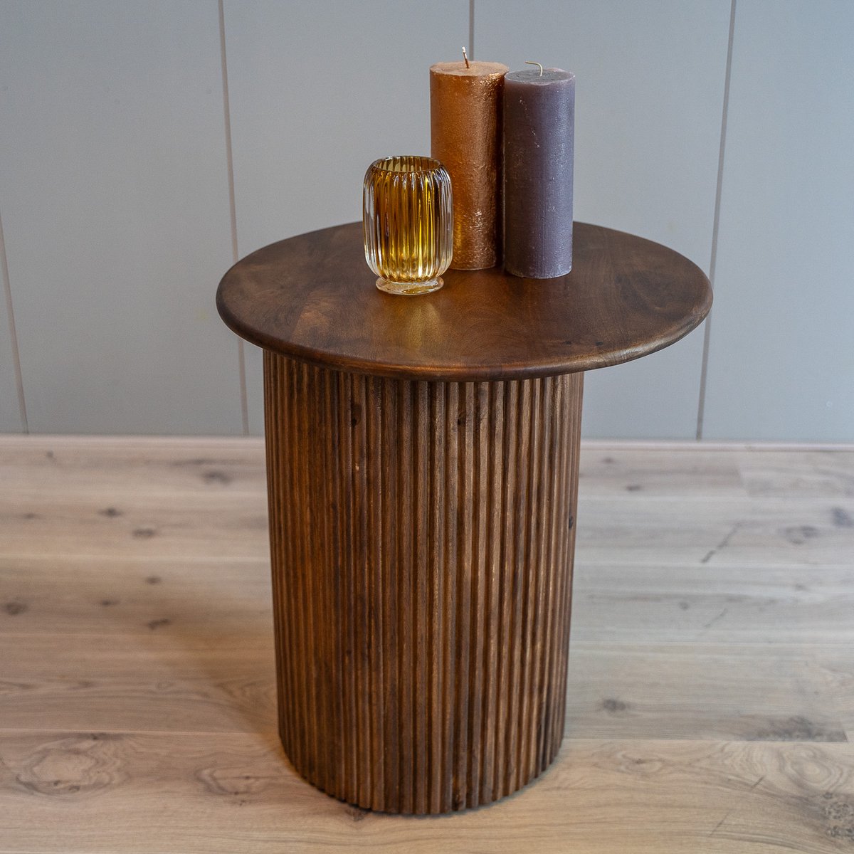 Old Inn - Sidetable Milaan