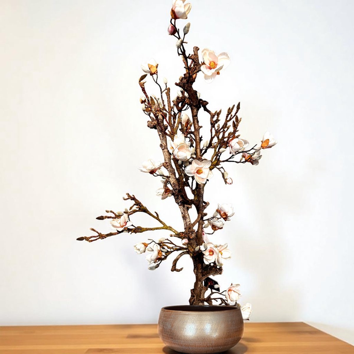 Seta Fiori Magnolia boom - kunstboom - 120cm hoog zacht roze creme wit op echt hout