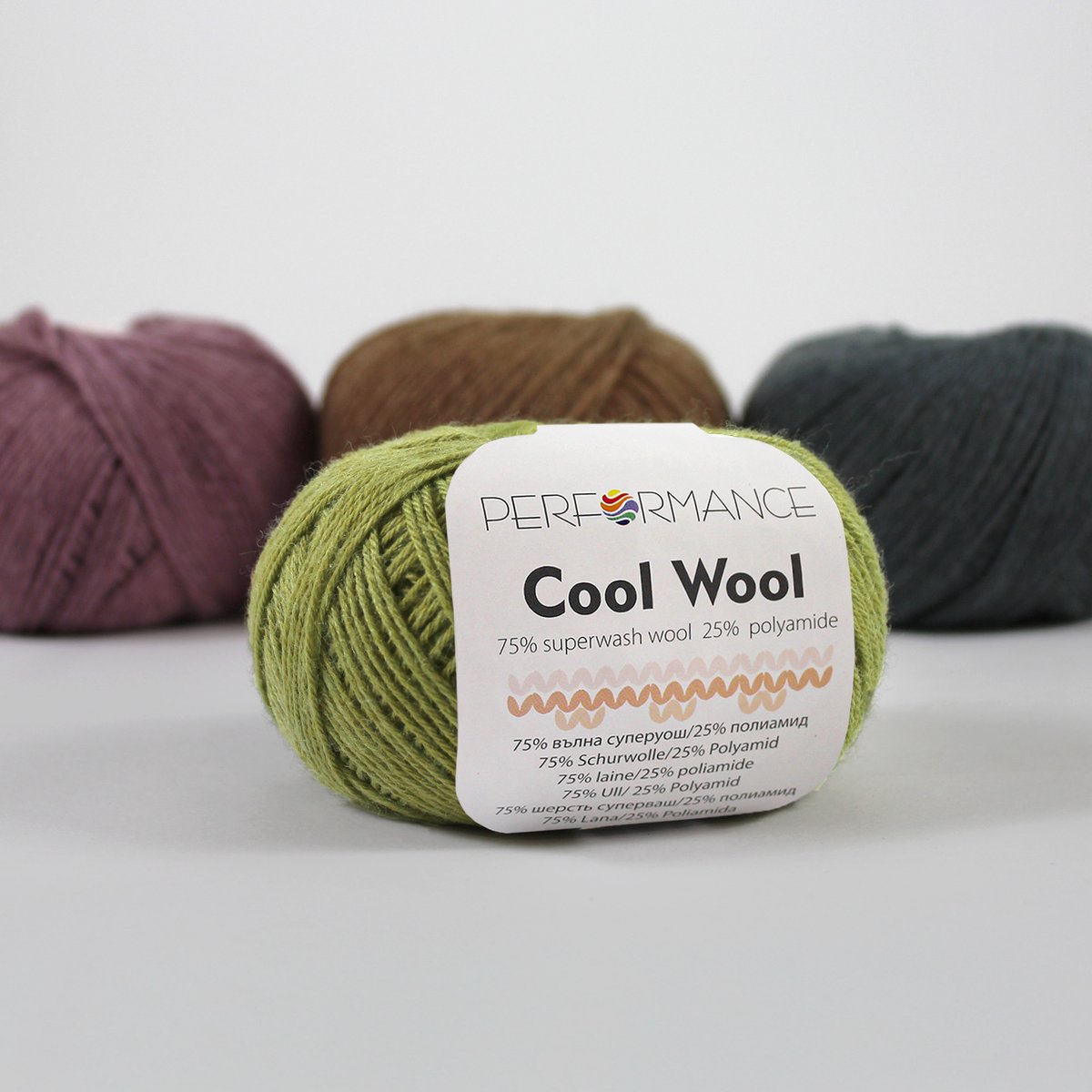 Cool Wool - groen (153) - wol en polyamide haakgaren - breigaren - 5 bollen van 50 gram - pendikte 2 - 3 mm.
