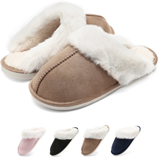 Bruine pantoffels met witte pluchedetails. Kleine afbeeldingen van roze, zwarte, bruine en blauwe pantoffels.