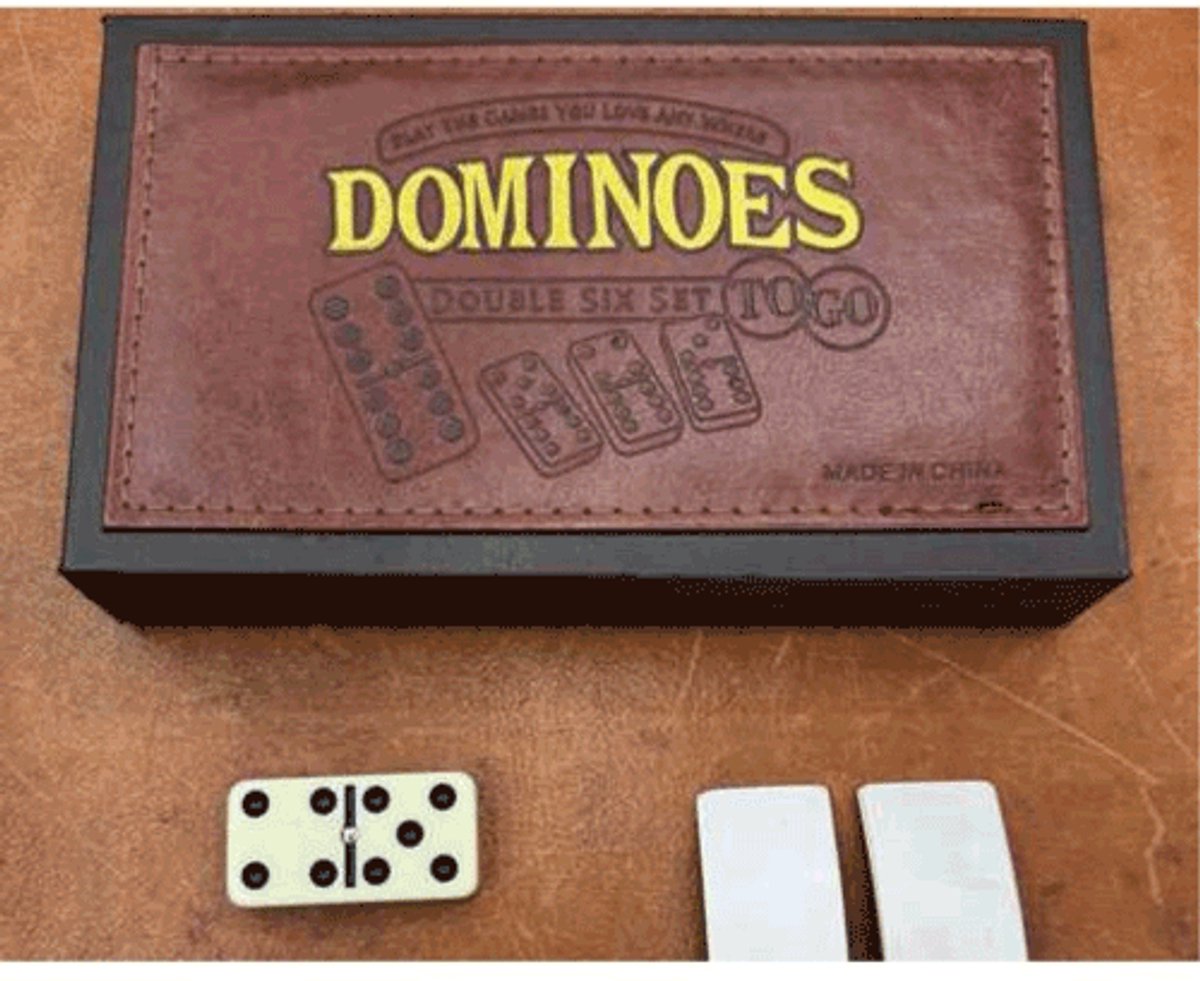 Domino dubbel 6 dik 12 mm. in kartonnen doos met PU bedrukte bovenzijde