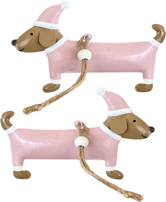 Twee roze houten teckelornamenten met kerstmutsen en touwtjes.