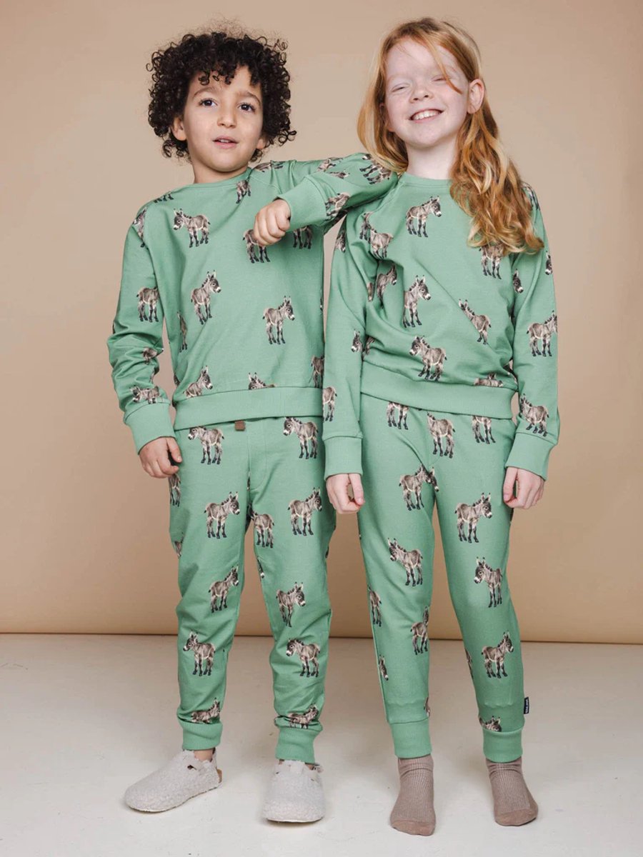 Snurk - Kids Sweater & Broek "Donkeys" - Groen - 8 jaar
