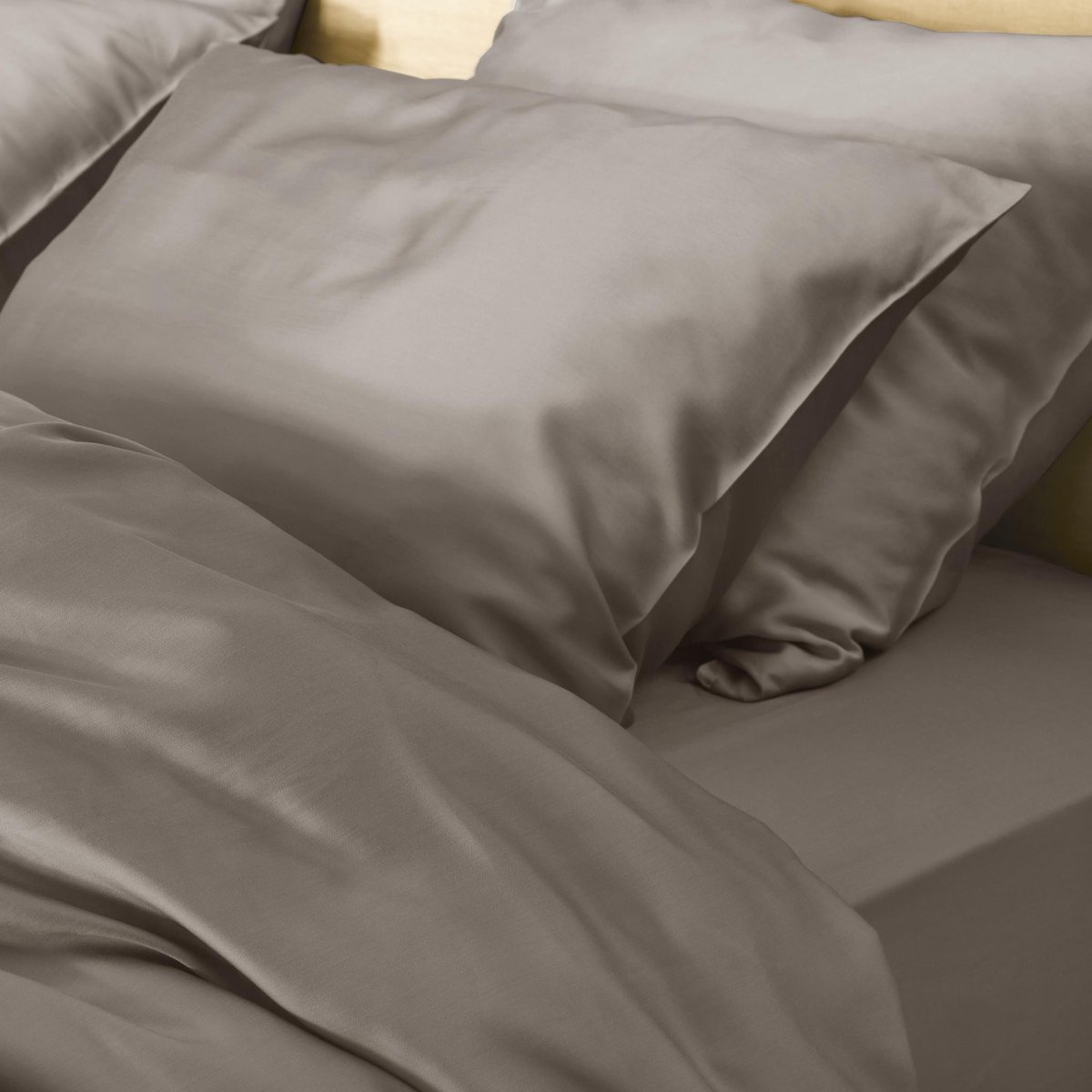 KOALA HUG Kussensloop 100% Tencel Lyocell satijn, taupe brown 60x70 – Anti-allergie, Hypoallergeen | Temperatuurregulerend | Zacht voor huid & haar | 100% Plantaardig | Plasticvrij