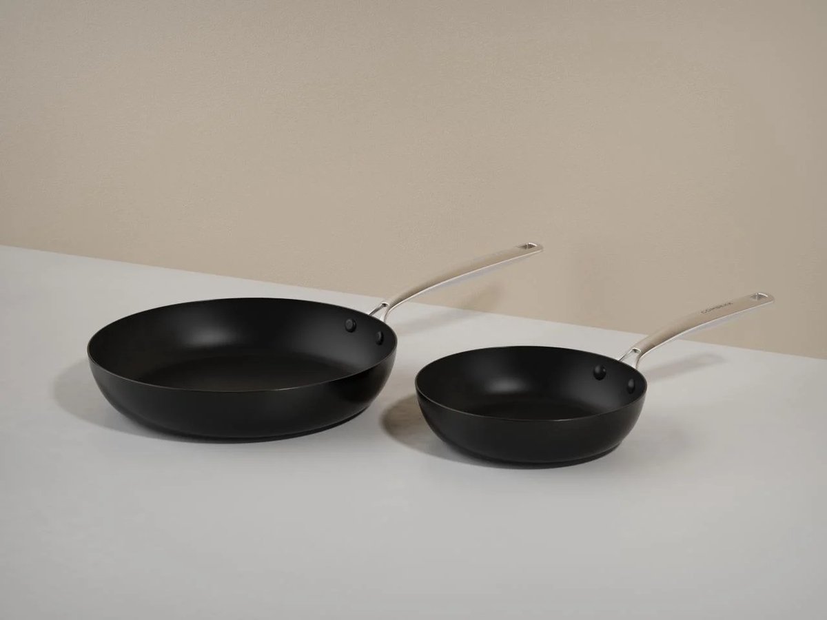 COMBEKK Element Expert koekenpannenset - 20&28cm - Zwart - PFAS vrije keramische antiaanbaklaag - Gemaakt van 100% gerecycled aluminium - Inductiegeschikt