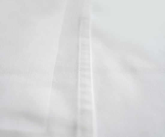 Mitre Luxe Satijnen Lint Tafelkleed Wit 178 x 274 cm