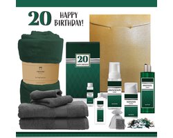 Geschenkset “20 Jaar Happy Birthday!” - 11 Producten - 2000 Gram - Triomf Cosmetica | Giftset voor hem Luxe wellness cadeaubox Cadeau man Verjaardag Veertig Gefeliciteerd Gift twenty years old Party Cadeaupakket Deluxe Vriend Verjaardagscadeau Groen