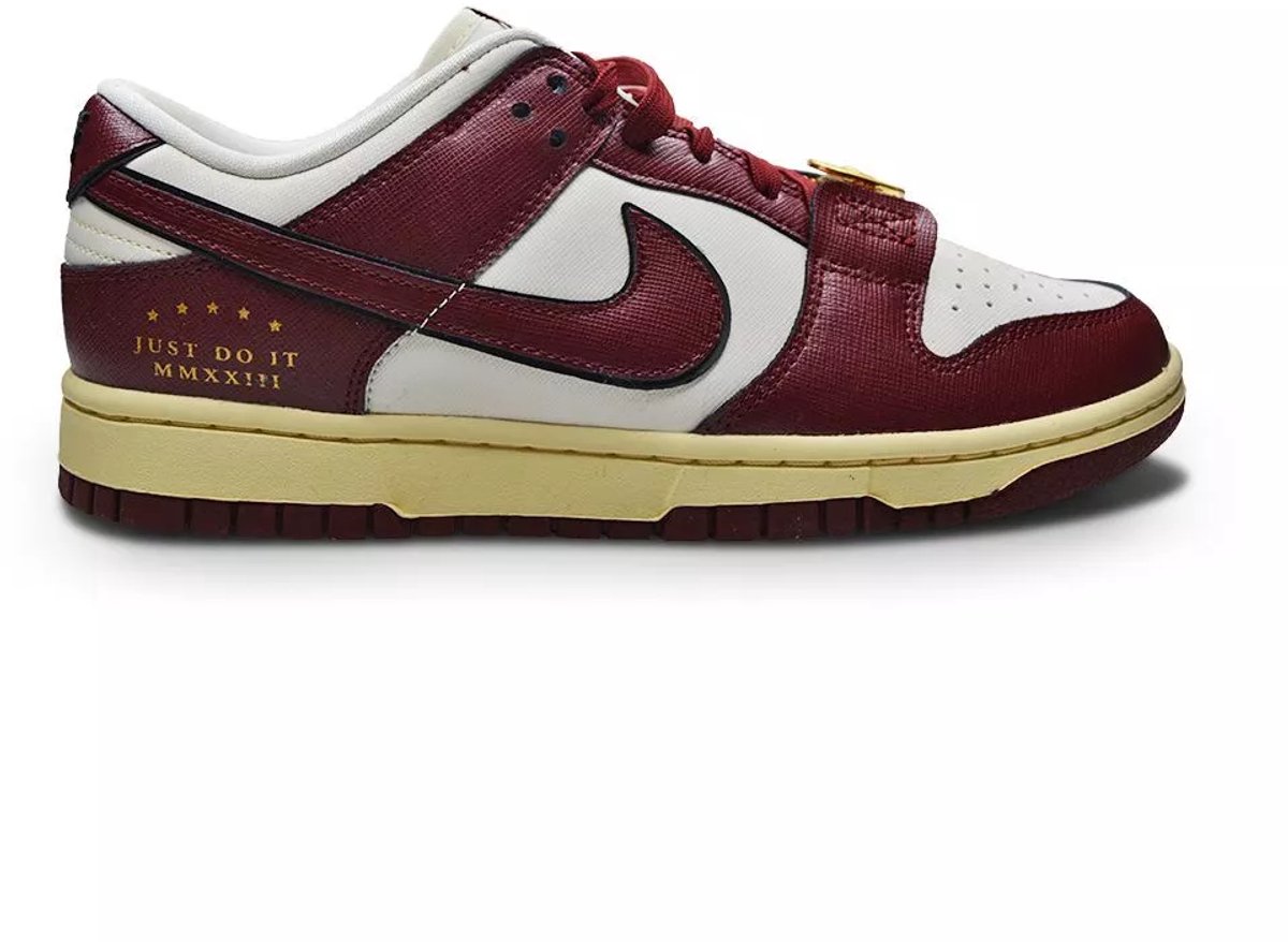 Nike Dunk Low SE Sneakers Unisex – Bordeauxrood Wit