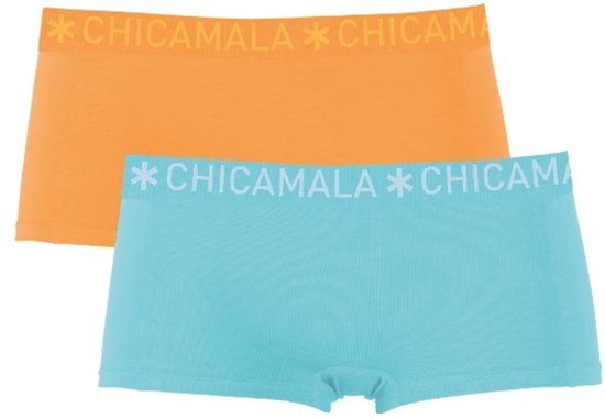 Twee CHICAMALA boxershorts, één oranje en één turquoise, beide met logo op de tailleband.