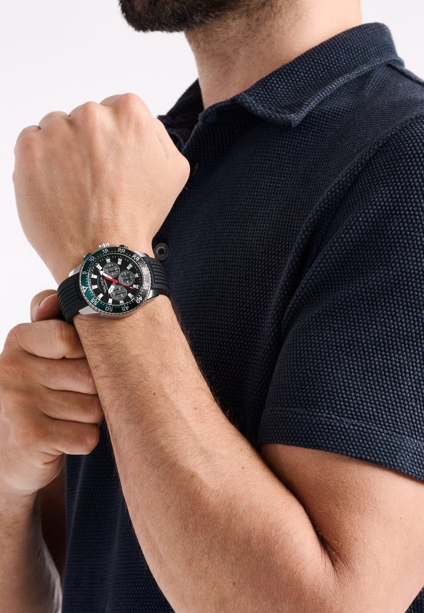 Nautica Nautica One Quartz Analoog Horloge Zwart Material 100% Roestvrij Staal 100% Siliconaarmband 45 mm NAPNOF502