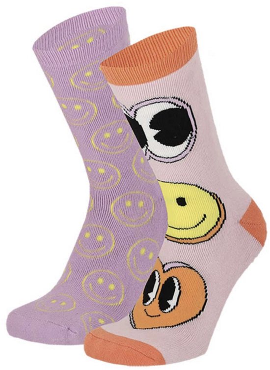 Paar roze sokken. De linker sok heeft een patroon van gele smileys. De rechter sok heeft grote ogen, een smiley en een hartje, met oranje boorden.