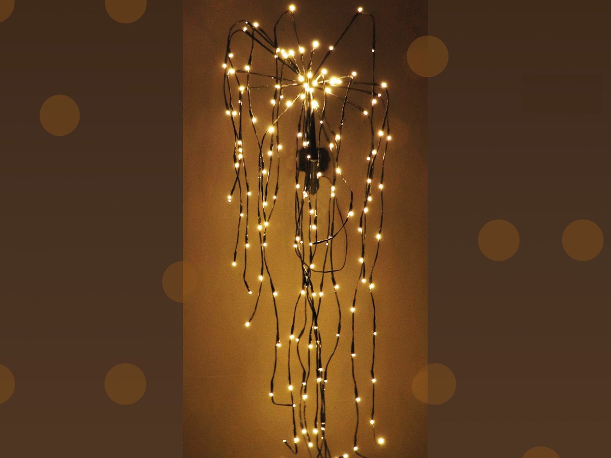 by Mooss - Kerstverlichting - Wilgentak - 130 cm - 160 led - Warm Wit - op Batterijen - Timer - Buitenverlichting - Decoratieve Verlichting