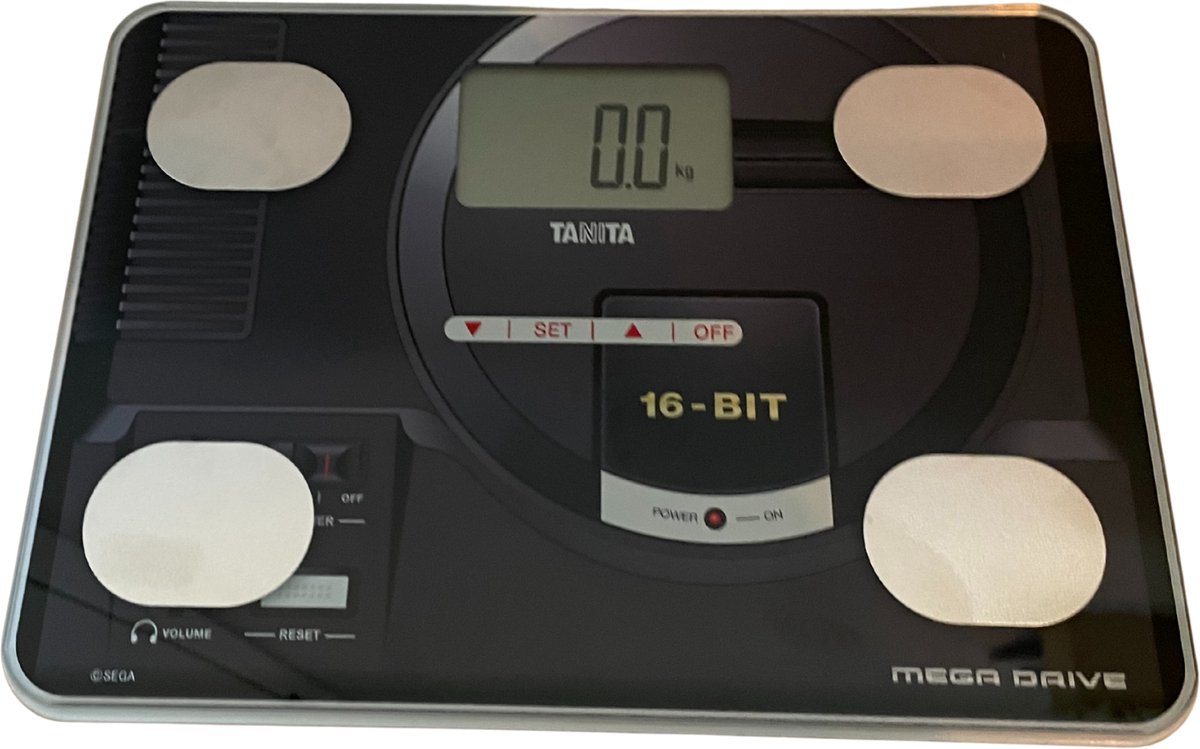 TANITA Lichaamsanalyse Weegschaal – SEGA Mega Drive Limited Edition – 10 metingen - 5 gebruikers + gastmodus – 4 batterijen inbegrepen – 16-BIT Retro Design