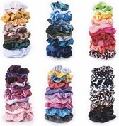 Kraagjeskopen.nl® 60 stuks Exclusieve Scrunchies Velvet Haaraccessoire Haarelastiek Mega Pack Set - 60 kleuren Scrunchies - Verjaardag Cadeau - VSCO Girls