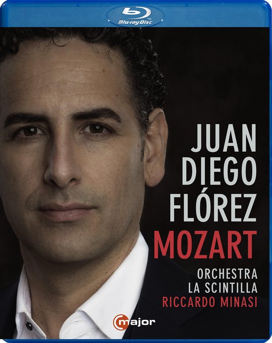 Close-up portret van tenor Juan Diego Florez, met tekst voor Mozart, Orchestra La Scintilla en Riccardo MInasi.