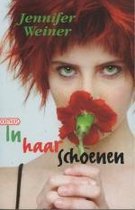 Boekcover met rode, kortgeknipte haren, groene ogen en een rode bloem. Titel: In haar schoenen.