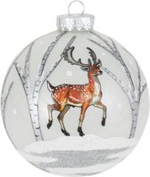 Twee Prachtige Kerstballen van 10 cm met Hert in een Winters bos