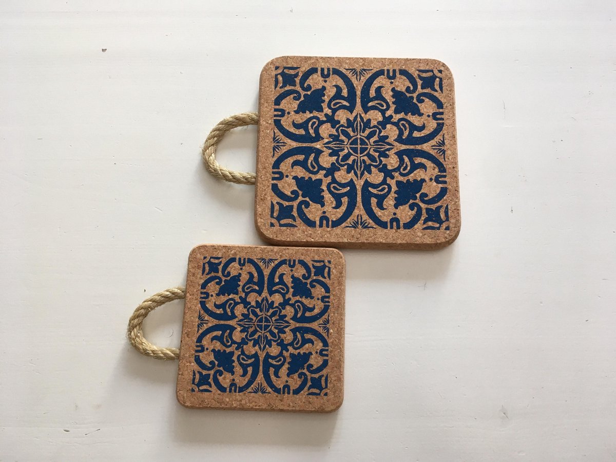 Kurk pan onderzetter set met blauwe opdruk 15x15/20x20