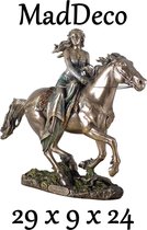 MadDeco - beeldje - Rhiannon - Keltische - godin - paarden