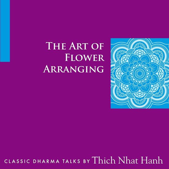 De omslag van het boek 'The Art of Flower Arranging' met een mandala.
