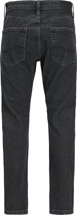 Achterkant van losse, zwarte jeans.
