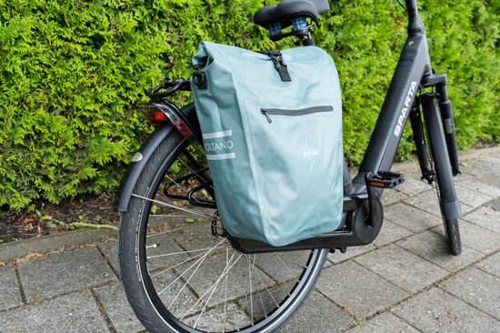 Voltano Sacoche Vélo Étanché 28L Bleu Glacier – 100% Imperméable, Bandoulière + Réflecteurs, Idéale Trajets Quotidiens & Voyages