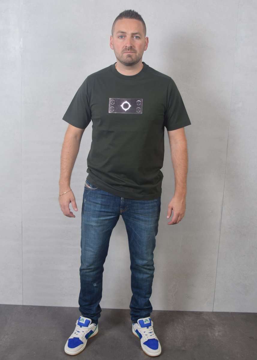 Ma.Strum Tromple Loeil Badge Tee