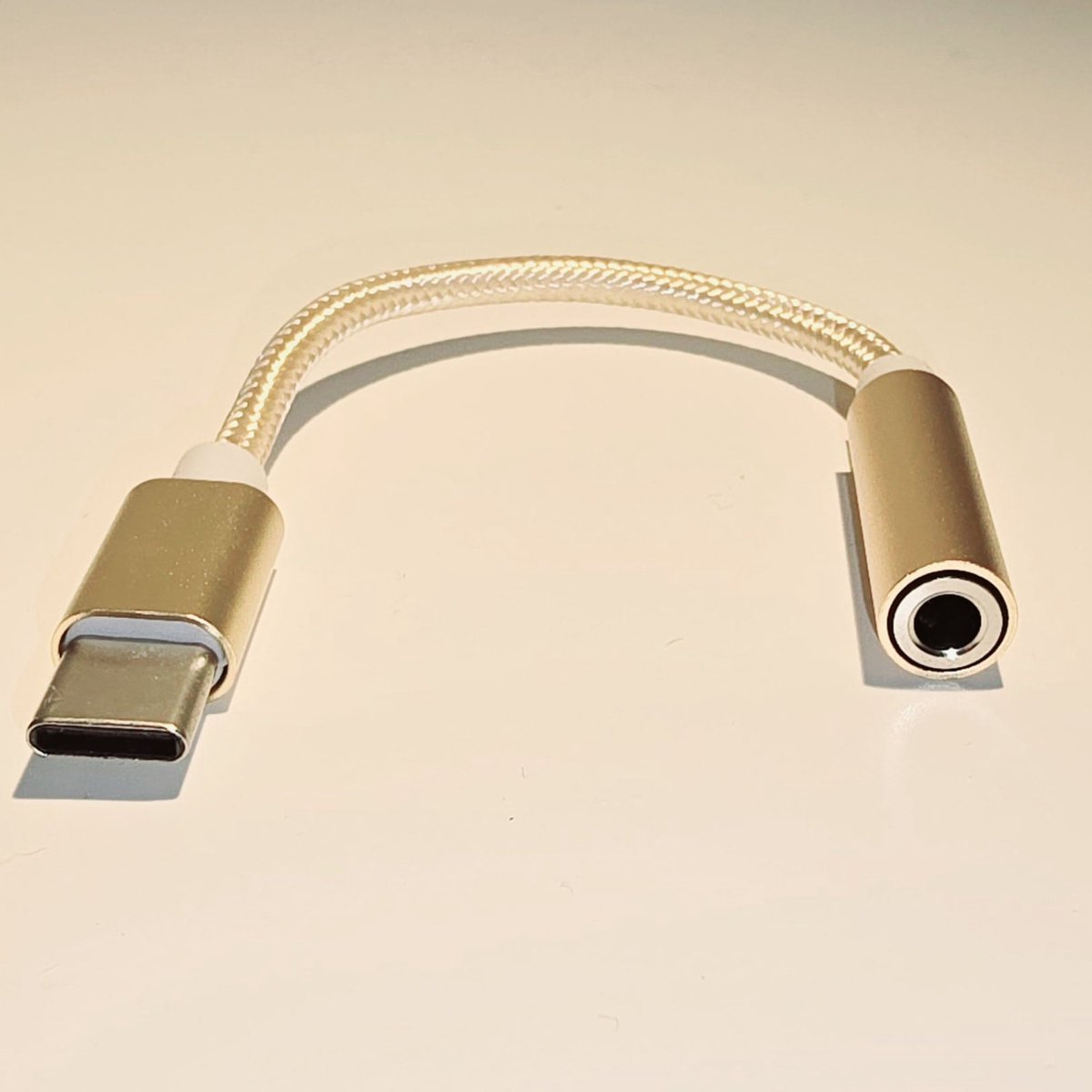 Type-C USB-C naar 3.5 mm headset adapter AUX Audio Jack Goud - Niet geschikt voor Apple