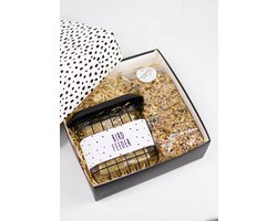 Top 10 beste vogelvoer voor tuinvogels 2026: Cadeaubox Vetblokhouder met Vogelvoer