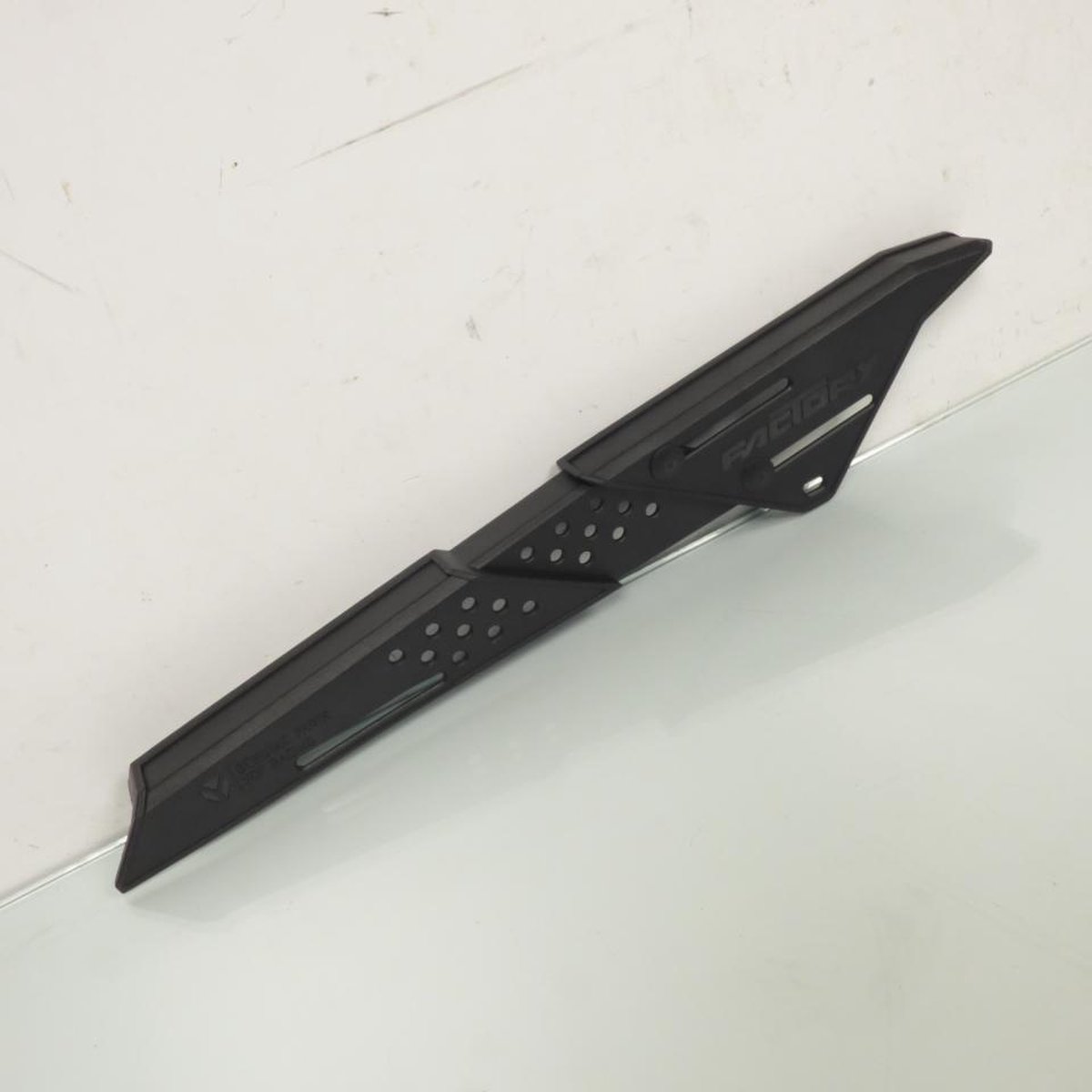 originele zwarte transmissie kettingdeksel voor motor ycf yc110-1028-02 nieuw