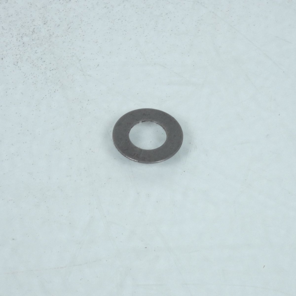 Rondelle d'axe de pompe à huile pour moto moteur Minarelli 50 AM6 0/005.491.6096 / Ø8.4xØ16.6mm Neuf