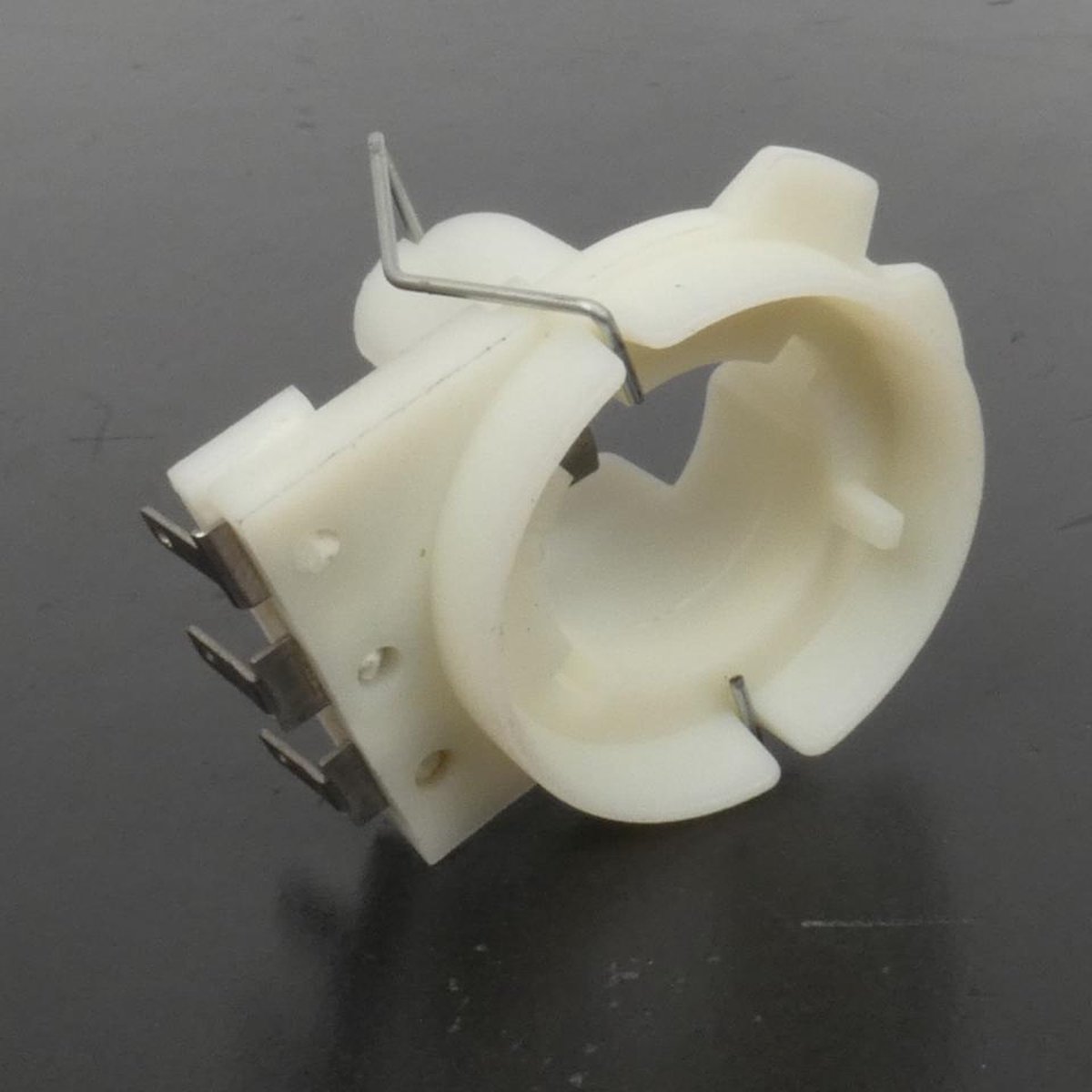 Douille support porte ampoule RMS pour Scooter Yamaha 50 Jog R 2002 à 2015 3WG-H4312-00-00 Neuf